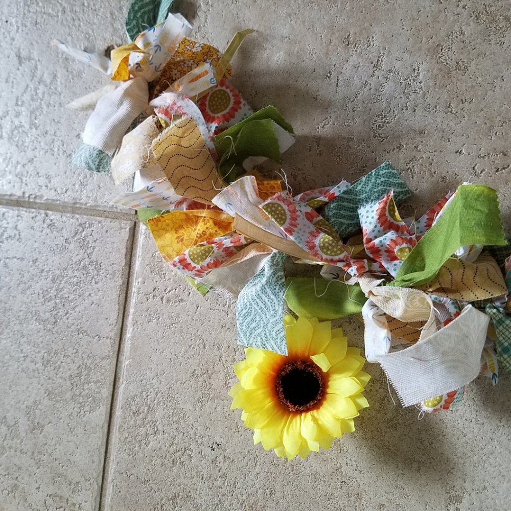 SOLD Summer Sunflower - Handmade Rag Garland, 5' - Picture 5 of 5